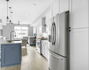 504 Lyman Avenue - Photo Thumbnail 11