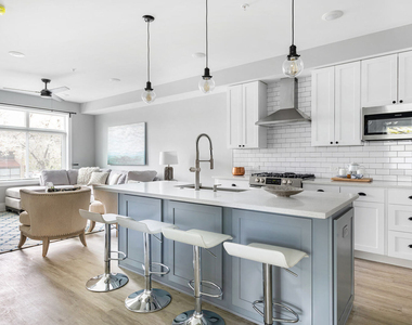 504 Lyman Avenue - Photo Thumbnail 5