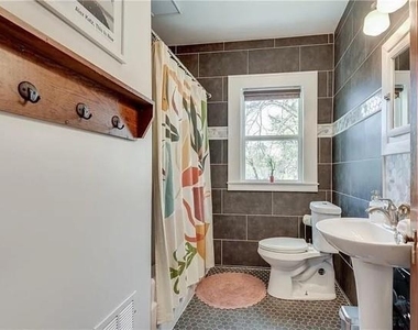 3353 Myrtle Street - Photo Thumbnail 14