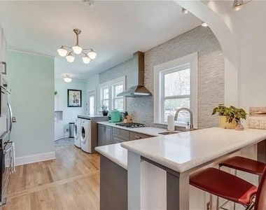 3353 Myrtle Street - Photo Thumbnail 5