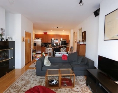 1407 N Wicker Park Avenue - Photo Thumbnail 9