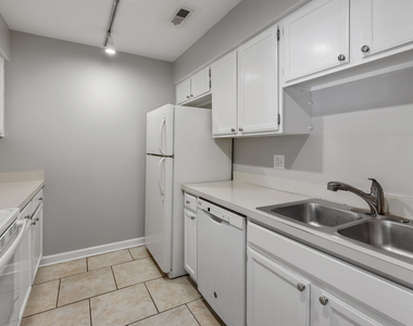 1444 Stonebridge Circle - Photo Thumbnail 3