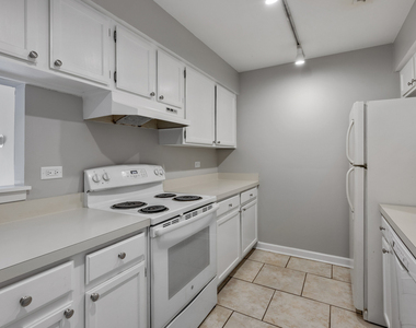 1444 Stonebridge Circle - Photo Thumbnail 2