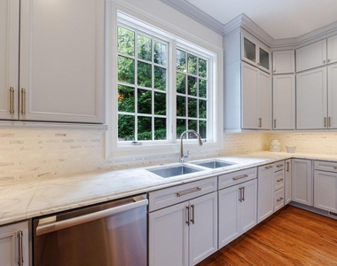 25 Asheworth Court Nw - Photo Thumbnail 18