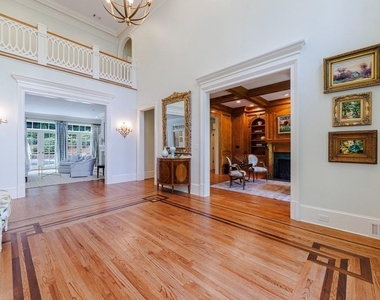 25 Asheworth Court Nw - Photo Thumbnail 3