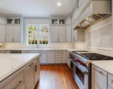 25 Asheworth Court Nw - Photo Thumbnail 13