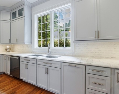 25 Asheworth Court Nw - Photo Thumbnail 14