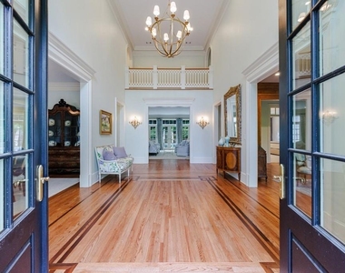 25 Asheworth Court Nw - Photo Thumbnail 2