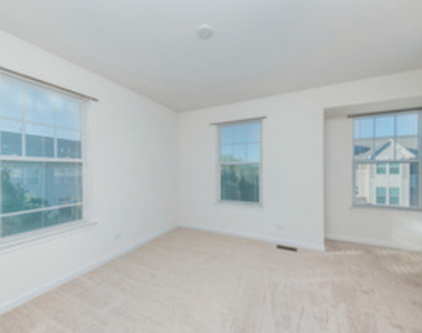 212 Commerce Street E - Photo Thumbnail 10