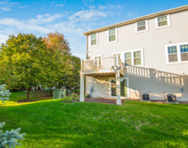212 Commerce Street E - Photo Thumbnail 16