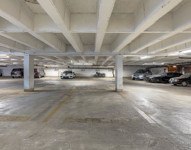 6700 S South Shore Drive - Photo Thumbnail 28