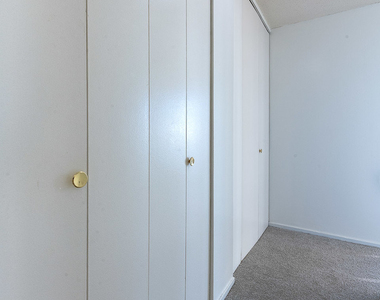 6700 S South Shore Drive - Photo Thumbnail 16