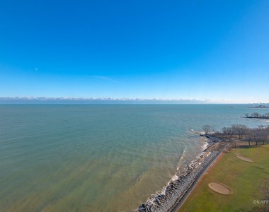 6700 S South Shore Drive - Photo Thumbnail 21