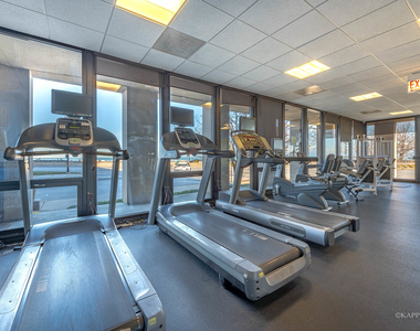6700 S South Shore Drive - Photo Thumbnail 25