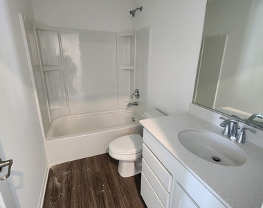 1033 Atterberg Road - Photo Thumbnail 9