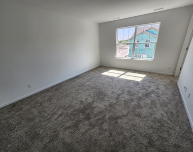 1033 Atterberg Road - Photo Thumbnail 21
