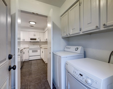 2513 Bering Drive - Photo Thumbnail 8