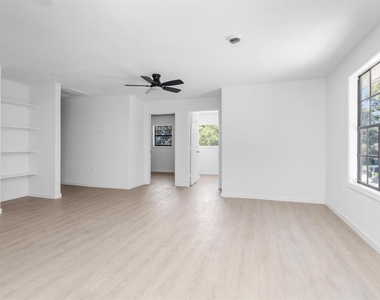 16016 Green Manor Drive - Photo Thumbnail 2