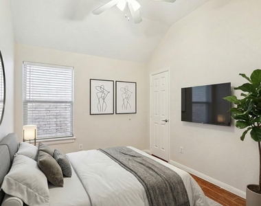 2806 Crescent Star Road - Photo Thumbnail 16