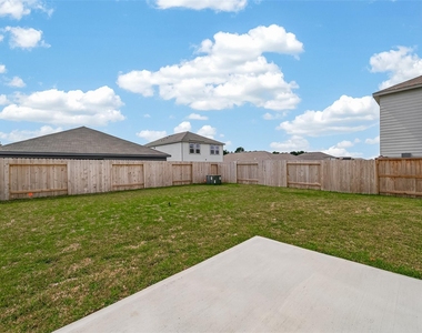 31247 Williams Landing St - Photo Thumbnail 43