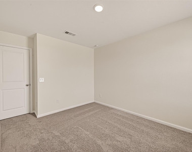 31247 Williams Landing St - Photo Thumbnail 29