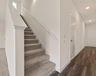 31247 Williams Landing St - Photo Thumbnail 23