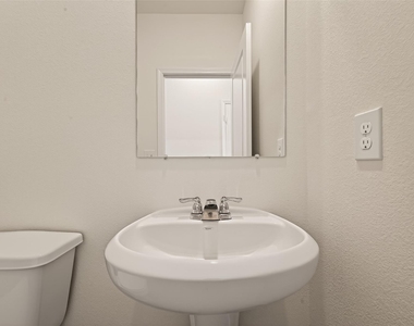 31247 Williams Landing St - Photo Thumbnail 25