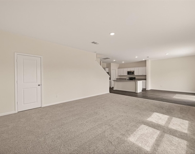 31247 Williams Landing St - Photo Thumbnail 10