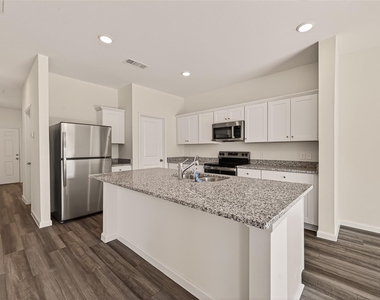 31247 Williams Landing St - Photo Thumbnail 22