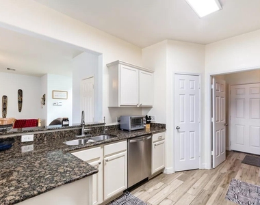 30915 E Lost Creek Boulevard - Photo Thumbnail 4