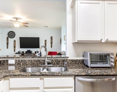 30915 E Lost Creek Boulevard - Photo Thumbnail 3