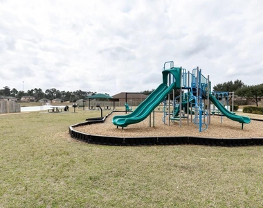 30915 E Lost Creek Boulevard - Photo Thumbnail 16