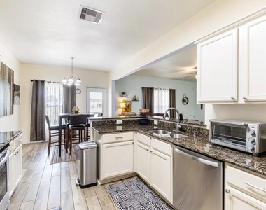 30915 E Lost Creek Boulevard - Photo Thumbnail 5