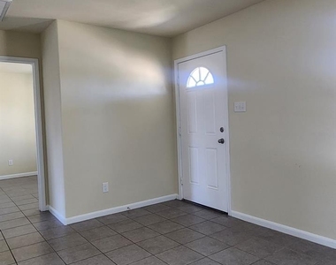 8421 W 1st Street - Photo Thumbnail 2