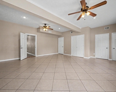 800 N San Jacinto - Photo Thumbnail 27