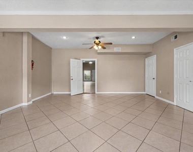 800 N San Jacinto - Photo Thumbnail 26