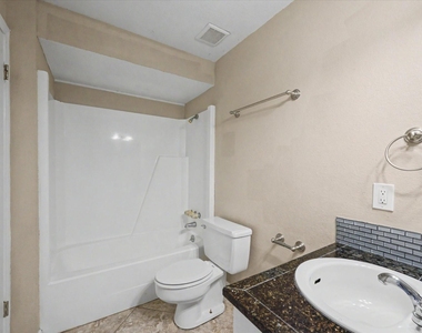 800 N San Jacinto - Photo Thumbnail 39