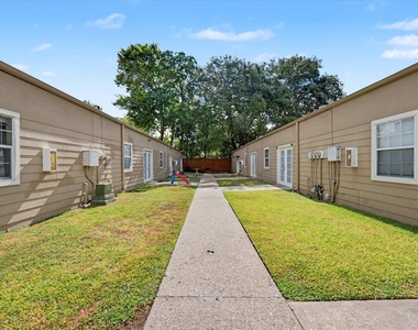 800 N San Jacinto - Photo Thumbnail 43