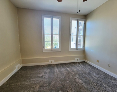 2315 Harborside Drive - Photo Thumbnail 7