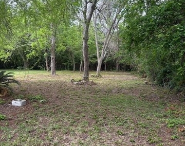 619 N Vionett Lane - Photo Thumbnail 24