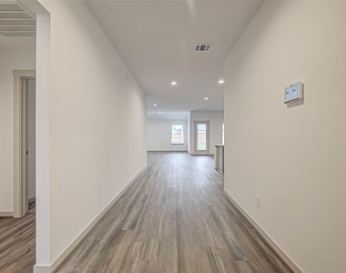 3418 Lake Landing Ln - Photo Thumbnail 11