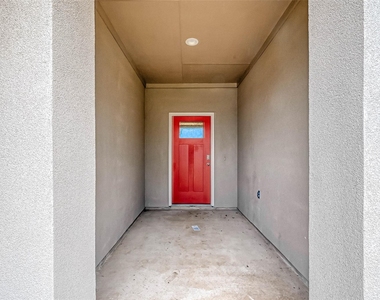 3418 Lake Landing Ln - Photo Thumbnail 8