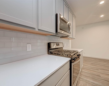 3418 Lake Landing Ln - Photo Thumbnail 24
