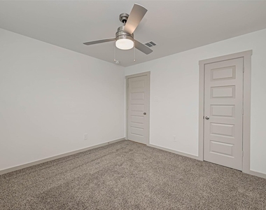 3418 Lake Landing Ln - Photo Thumbnail 34