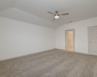 3418 Lake Landing Ln - Photo Thumbnail 38