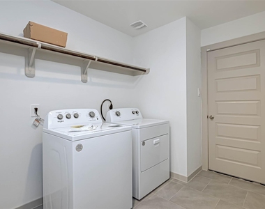 3418 Lake Landing Ln - Photo Thumbnail 28