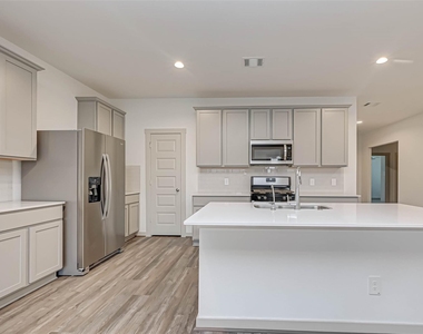 3418 Lake Landing Ln - Photo Thumbnail 20