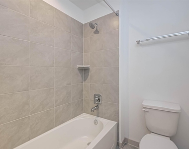 3418 Lake Landing Ln - Photo Thumbnail 36