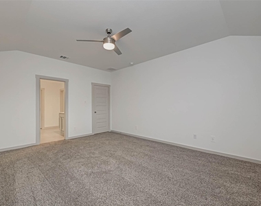3418 Lake Landing Ln - Photo Thumbnail 39