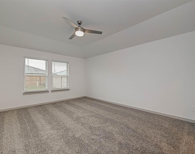 3418 Lake Landing Ln - Photo Thumbnail 37